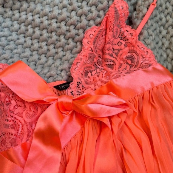 Victoria’s Secret pleaded babydolls - Picture 3 of 5